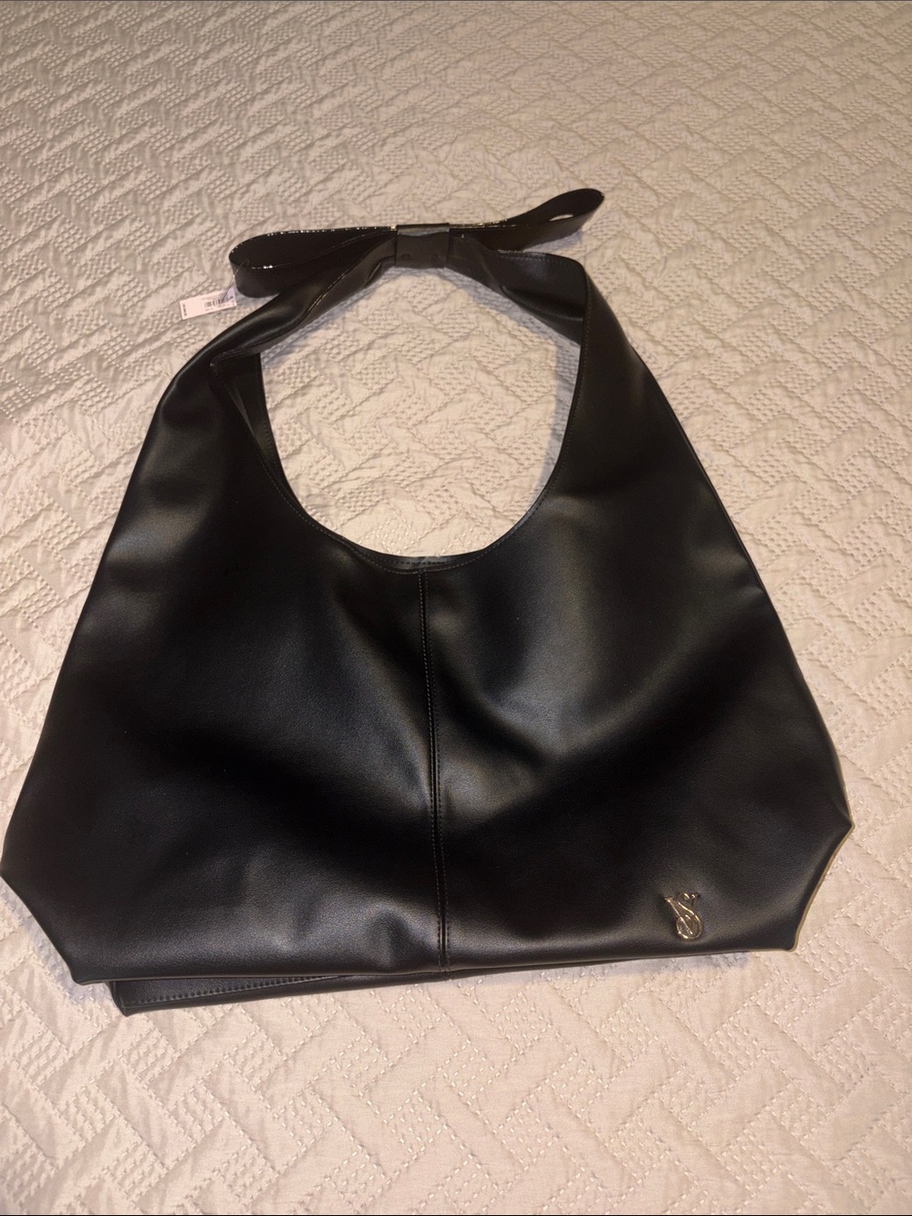 VS Black Women’s Shoulder Bag - Sleek Everyday Carry - Picture 1 of 3